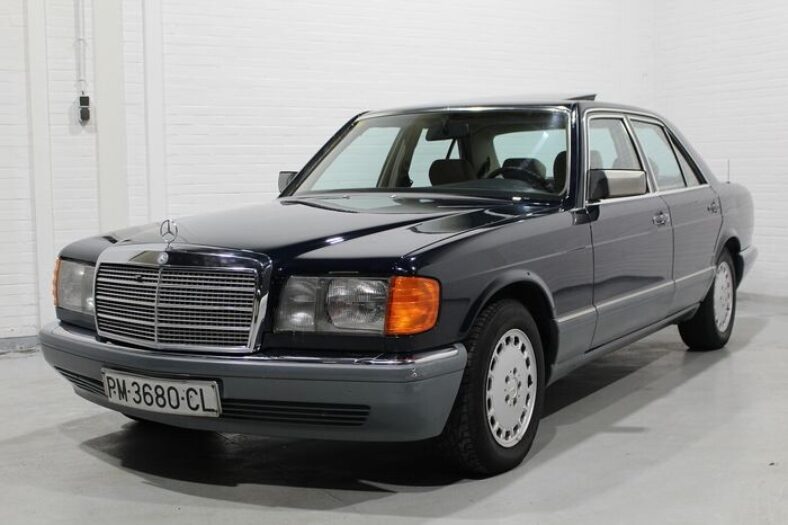 Mercedes-Benz 300